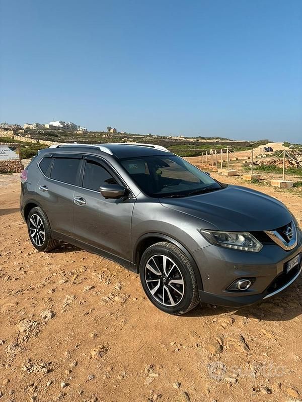 Usata Nissan X-Trail 130 CV (95 kW) 2014 Grigio SUV