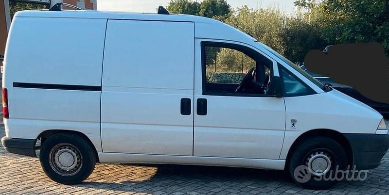 Usata Peugeot Expert 70 CV (51 kW) 2002 Bianco Furgone