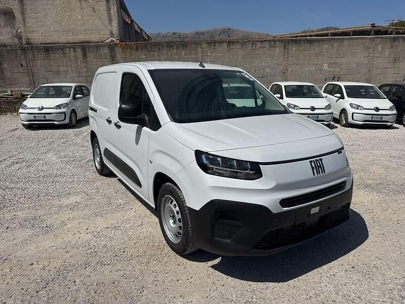 Nuova Fiat Doblò 131 CV (96 kW) 2025 Nessuno Monovolume