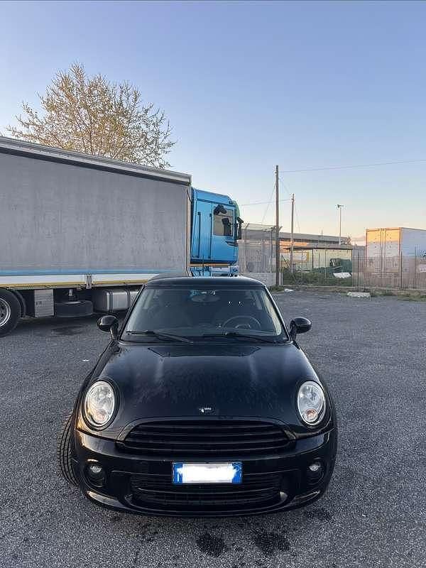 Usata Mini ONE 75 CV (55 kW) 2011 Utilitaria