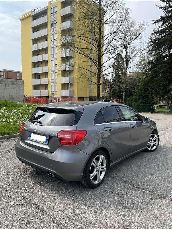 Usata Mercedes A180 109 CV (80 kW) 2015 Berlina