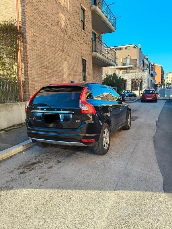 Usata Volvo XC60 150 CV (110 kW) 2015 Nero SUV