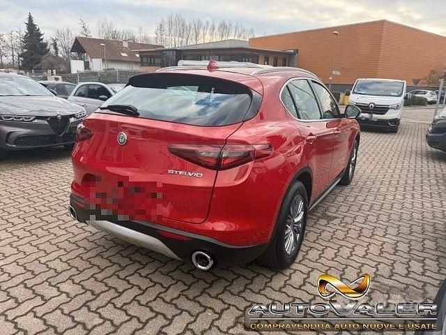 Usata Alfa Romeo Stelvio Business 190 CV (139 kW) 2018 Rosso SUV