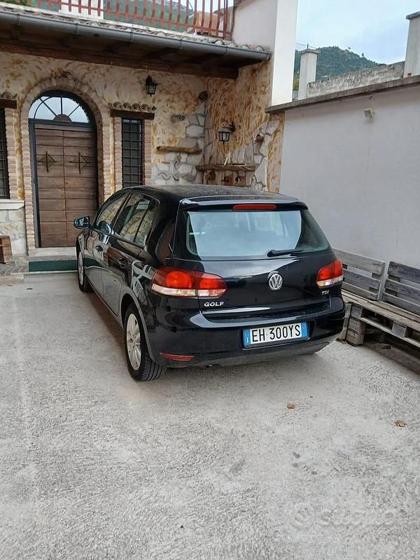 Usata VW Golf VI 105 CV (77 kW) 2011 Nero Utilitaria