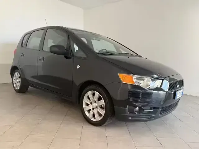 Usata Mitsubishi Colt Inform 75 CV (55 kW) 2009 Nero Utilitaria
