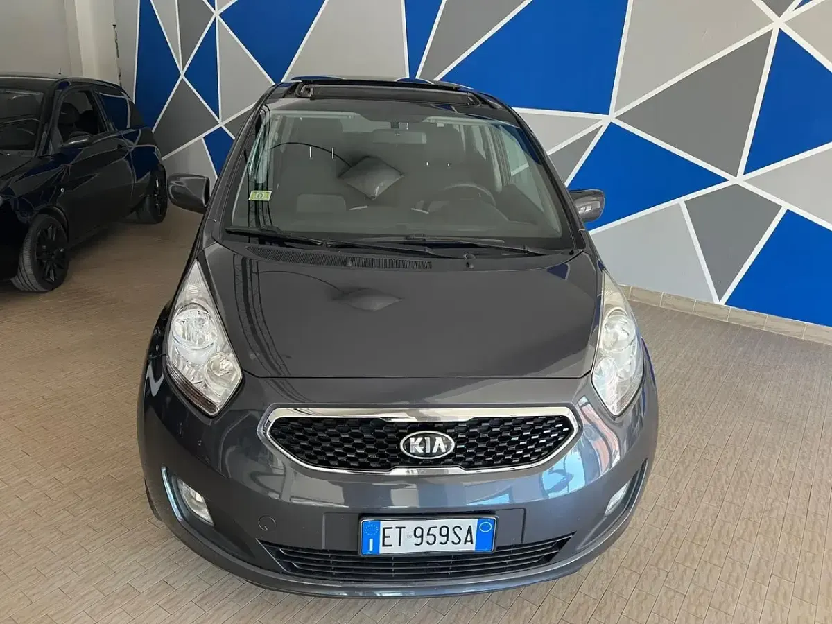 Usata Kia Venga Active 89 CV (65 kW) 2014 Grigio Utilitaria