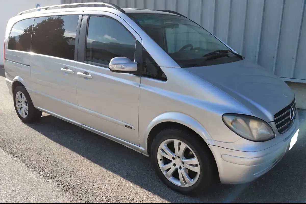 Usata Mercedes Viano 150 CV (110 kW) 2005 Monovolume
