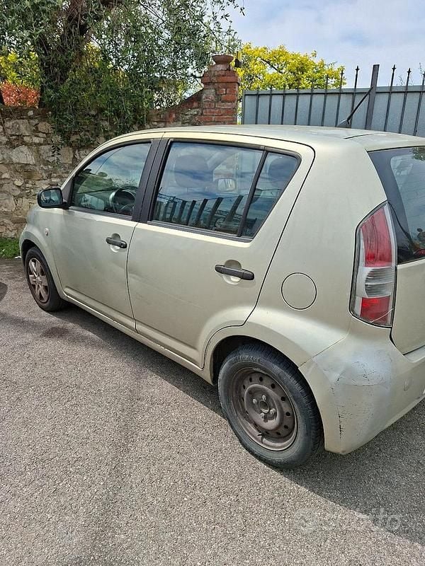 Usata Daihatsu Sirion 69 CV (50 kW) 2007 Utilitaria