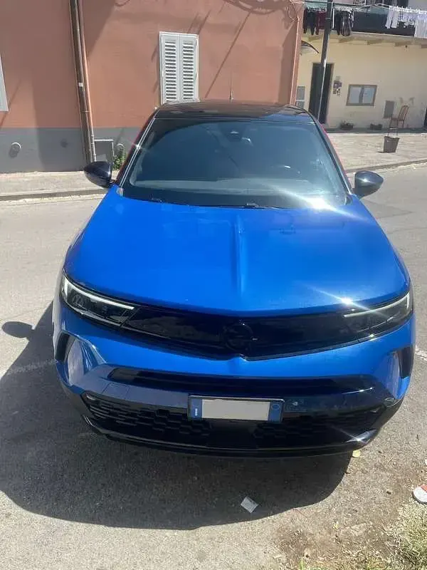 Usata Opel Mokka S 101 CV (74 kW) 2024 Blu/azzurro SUV