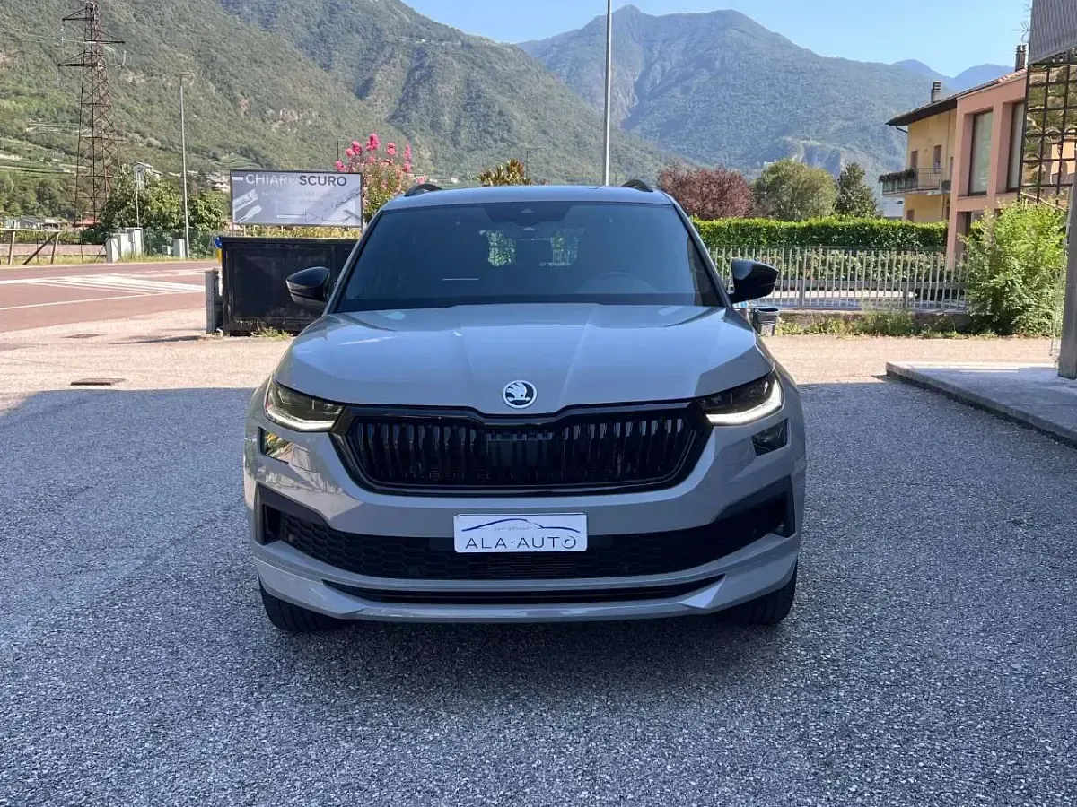 Usata Skoda Kodiaq SportLine 190 CV (139 kW) 2023 Grigio acciaio SUV