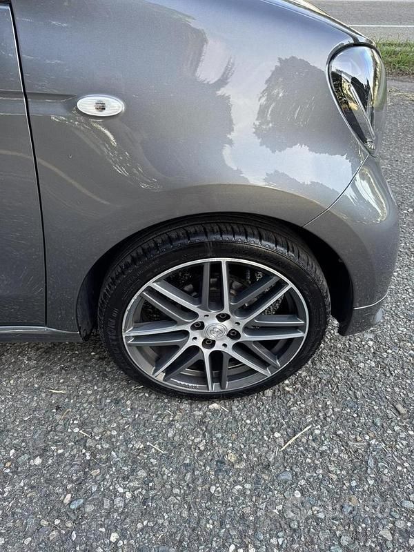 Usata Smart ForFour Brabus 109 CV (80 kW) 2016 Grigio Utilitaria
