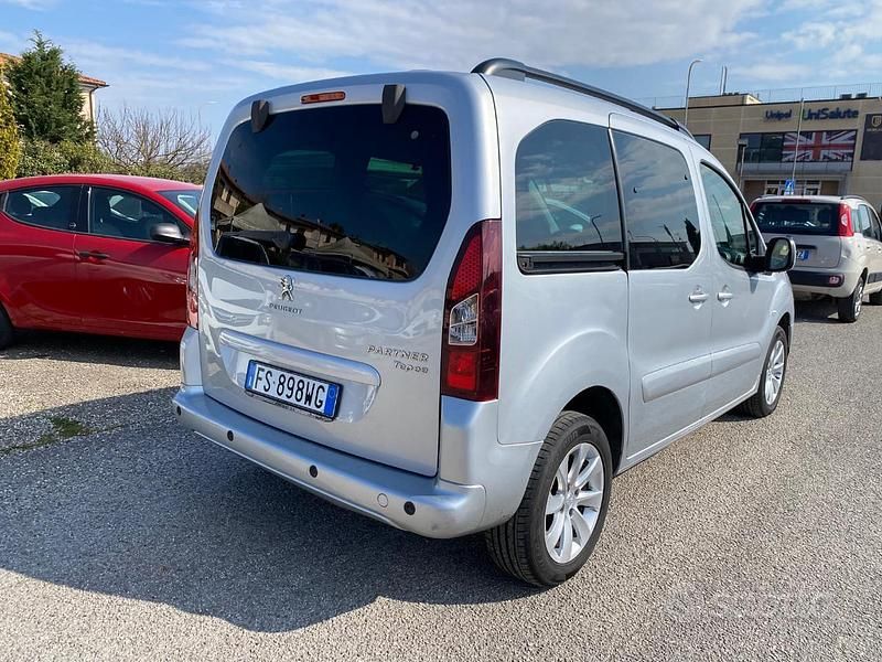 Usata Peugeot Partner Active 99 CV (72 kW) 2019 Grigio Monovolume