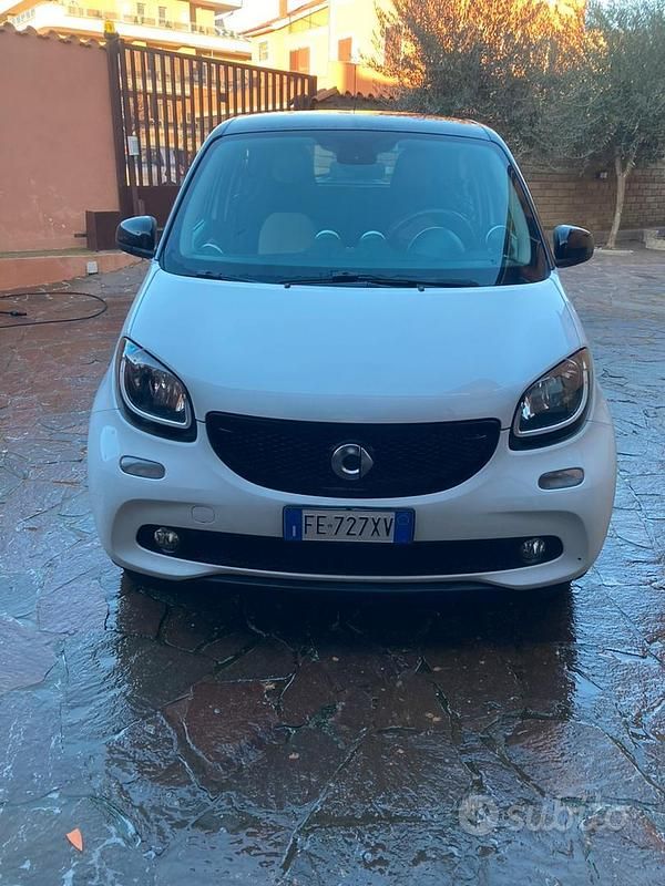 Usata Smart ForFour Passion 71 CV (52 kW) 2015 Utilitaria