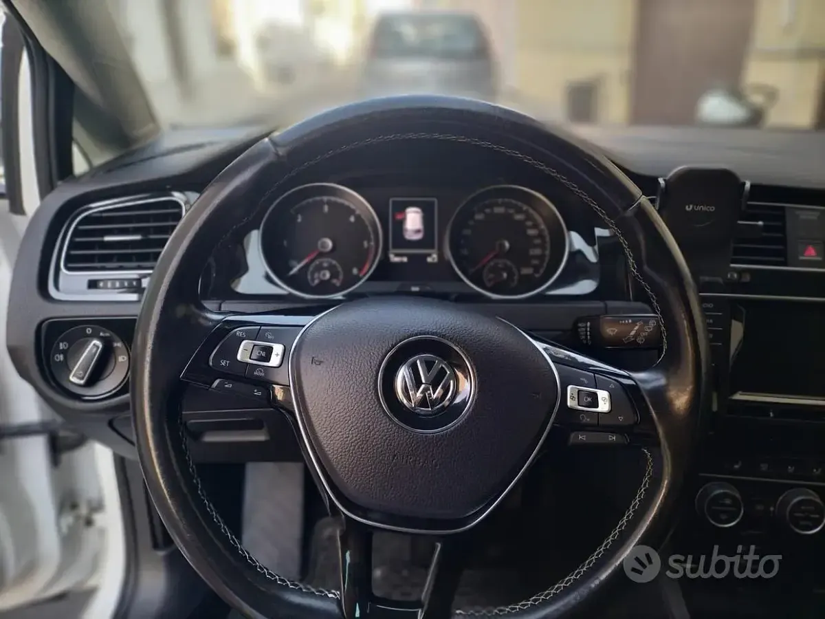 Usata VW Golf VII 110 CV (80 kW) 2014 Utilitaria