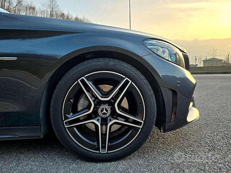 Usata Mercedes C220 AMG 194 CV (142 kW) 2021 Grigio Station wagon