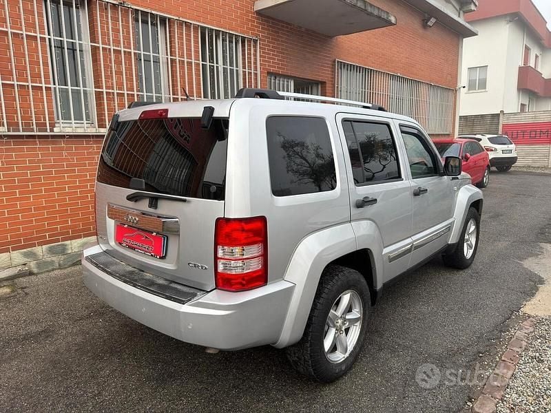 Second-hand Jeep Cherokee Limited 177 CP (130 kW) 2008 Gri SUV