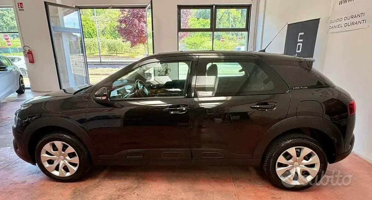 Usata Citroën C4 Cactus 102 CV (75 kW) 2020 Nero Utilitaria