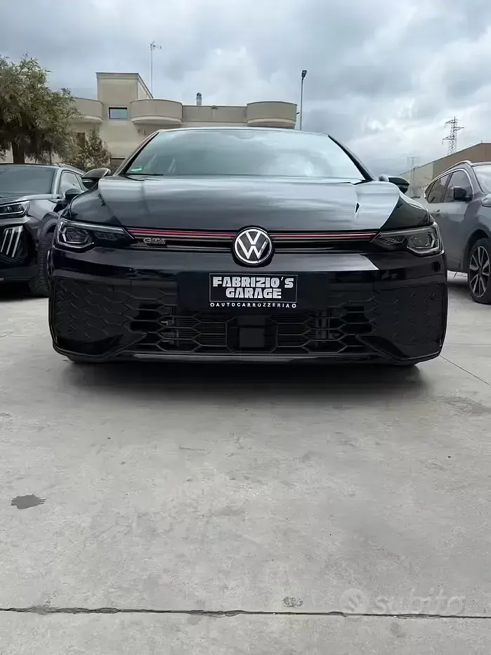 Usata VW Golf VIII GTI 245 CV (180 kW) 2024 Nero Berlina