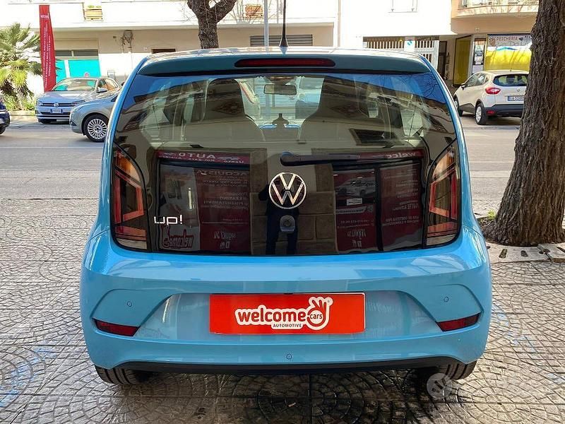 Begagnad VW up! move up! 65 HK (47 kW) 2020 Halvkombi