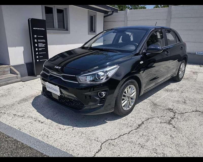 Usata Kia Rio Comfort 101 CV (74 kW) 2022 Other Berlina