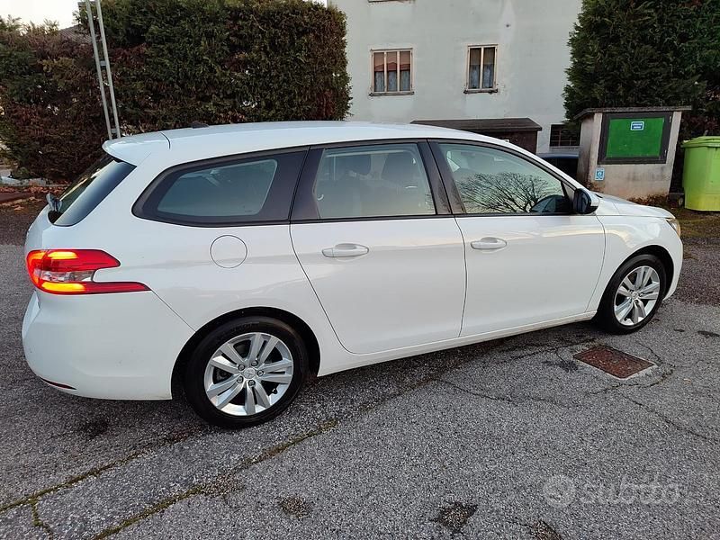 Usata Peugeot 308 SW 150 CV (110 kW) 2015 Bianco Station wagon