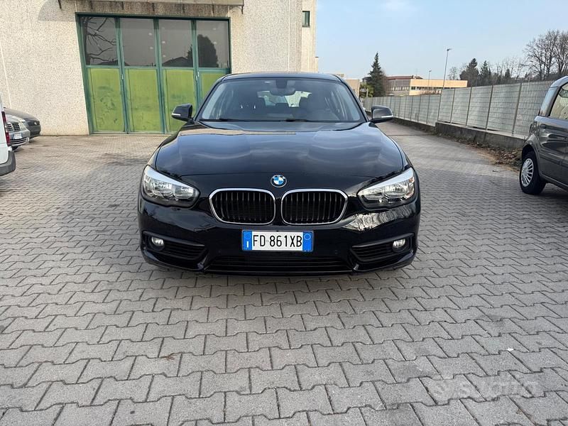 Usata BMW 118 Sport Line 149 CV (109 kW) 2017 Nero Utilitaria