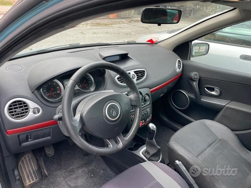 Usata Renault Clio II 105 CV (77 kW) 2008 Grigio Berlina
