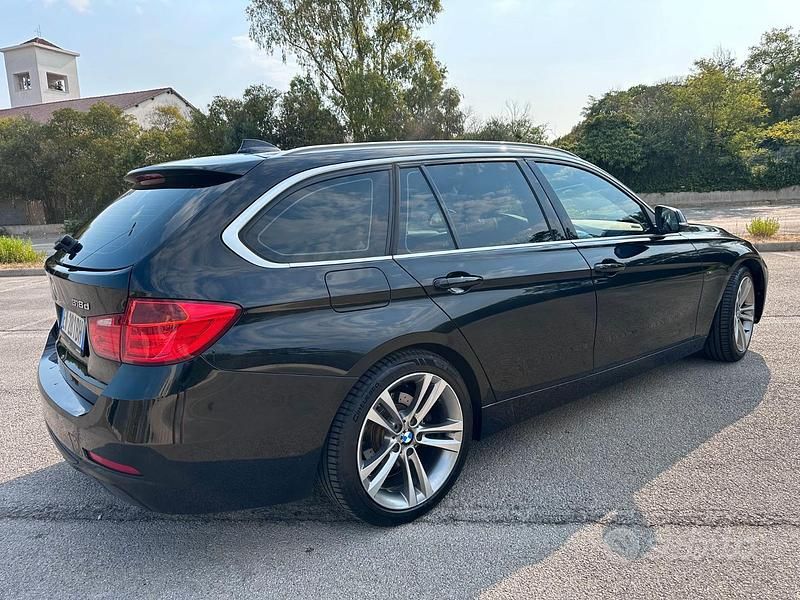 Usata BMW 318 Sport Line 143 CV (105 kW) 2014 Nero Station wagon