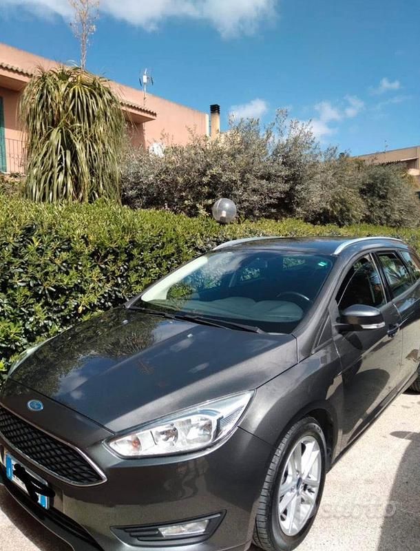 Usata Ford Focus Titanium S 120 CV (88 kW) 2015 Grigio Station wagon