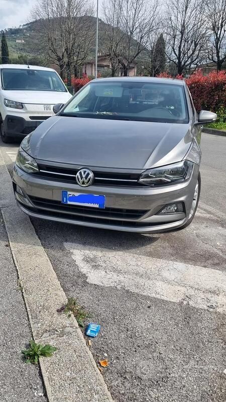 Usata VW Polo Comfortline 60 CV (44 kW) 2018 Grigio Berlina
