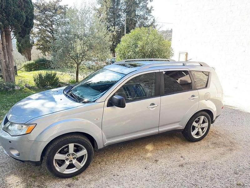Usata Mitsubishi Outlander Instyle 140 CV (102 kW) 2008 SUV