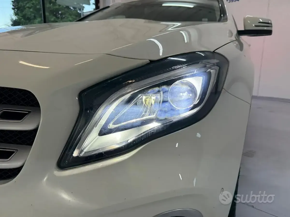 Usata Mercedes GLA200 Premium 136 CV (100 kW) 2017 Bianco SUV