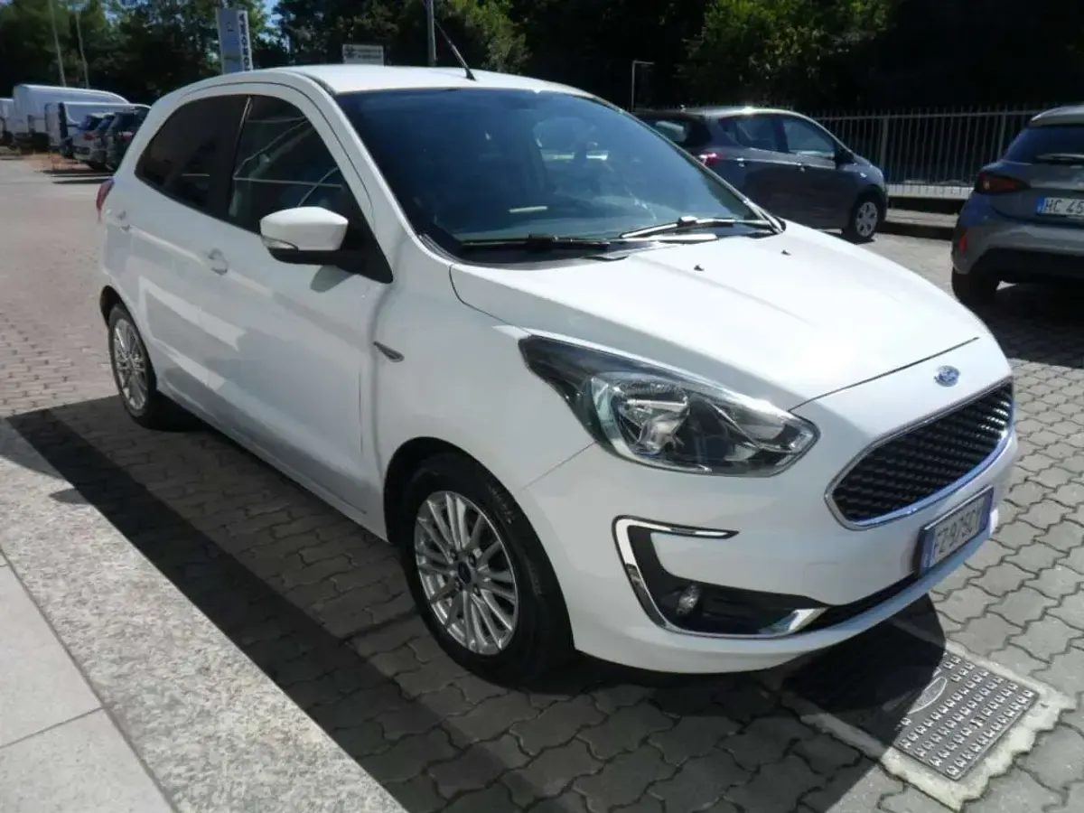 Usata Ford Ka Ultimate 86 CV (63 kW) 2019 Bianco frozen Berlina