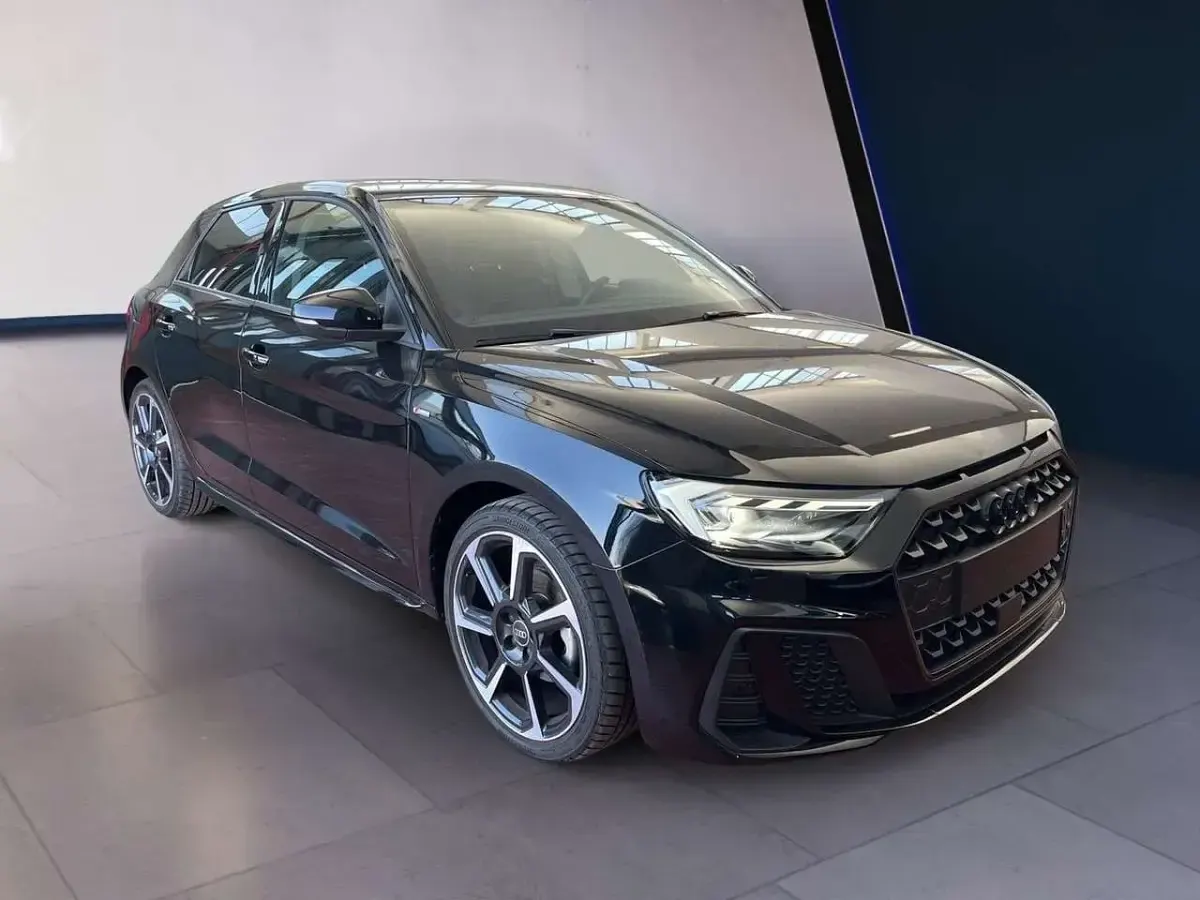 Usata Audi A1 Sportback S-Line 116 CV (85 kW) 2025 Nero Utilitaria
