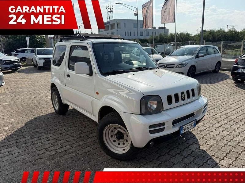 Bianco Usata 2010 Suzuki Jimny SUV | 12.900 € (Buon prezzo) - Immagine 1/4