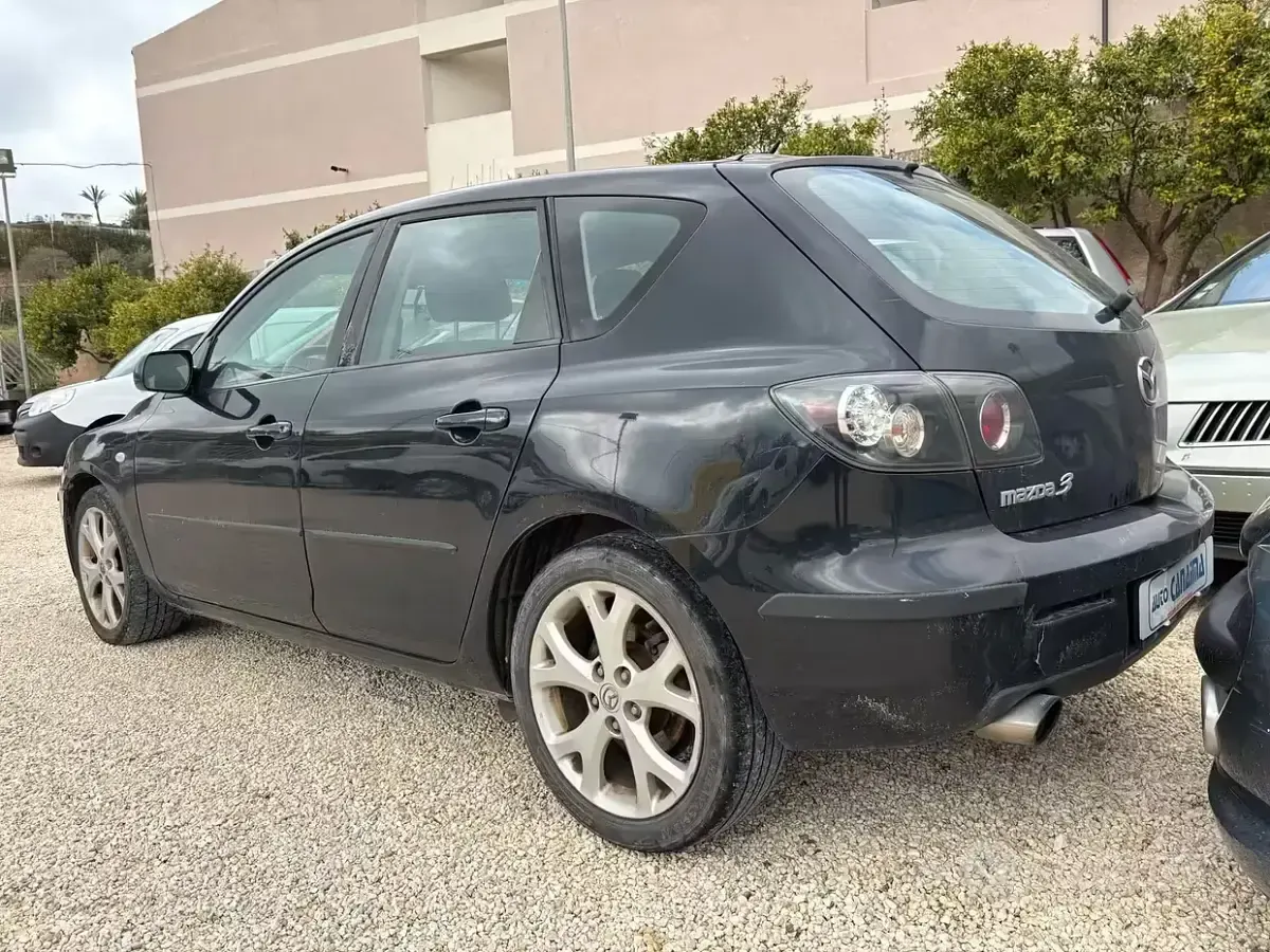 Usata Mazda 3 143 CV (105 kW) 2007 Nero Utilitaria