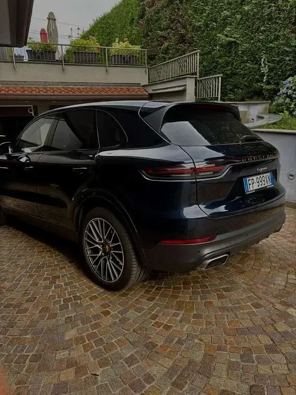 Usata Porsche Cayenne 340 CV (250 kW) 2018 Bluazzurro SUV
