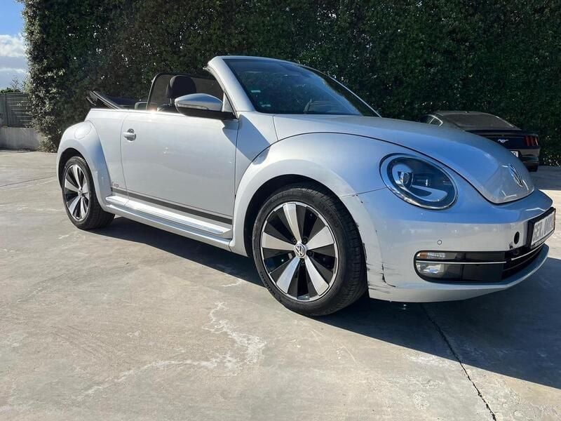 Usata VW Beetle Cabriolet Sport 150 CV (110 kW) 2016 Grigio Cabrio