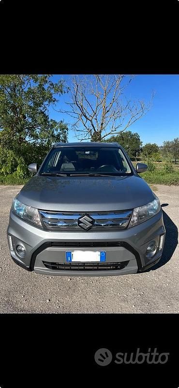 Grigio Usata 2018 Suzuki Vitara Tre volumi | 9600 € (Super prezzo) - Immagine 1/4