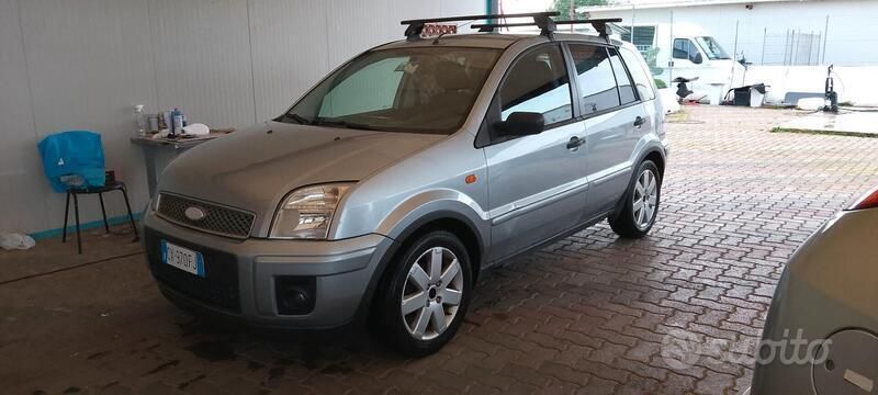 Usata Ford Fusion Collection 90 CV (66 kW) 2006 Grigio Berlina