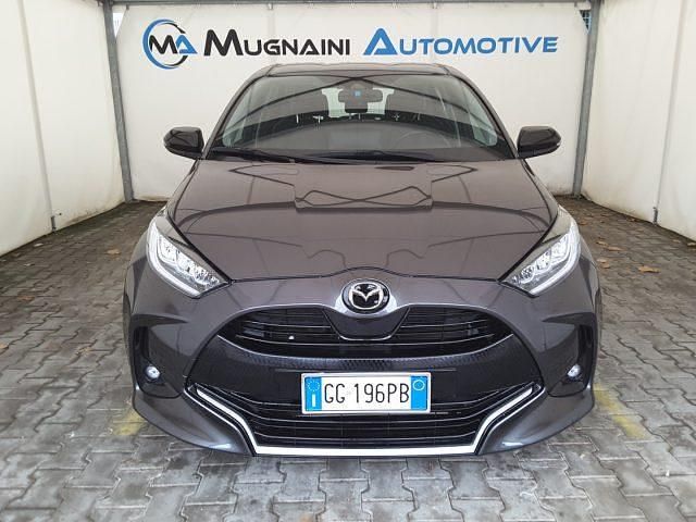 Grigio scuro Usata 2022 Mazda 2 Comfort Tre volumi | 16.900 € (Buon prezzo) - Immagine 1/4