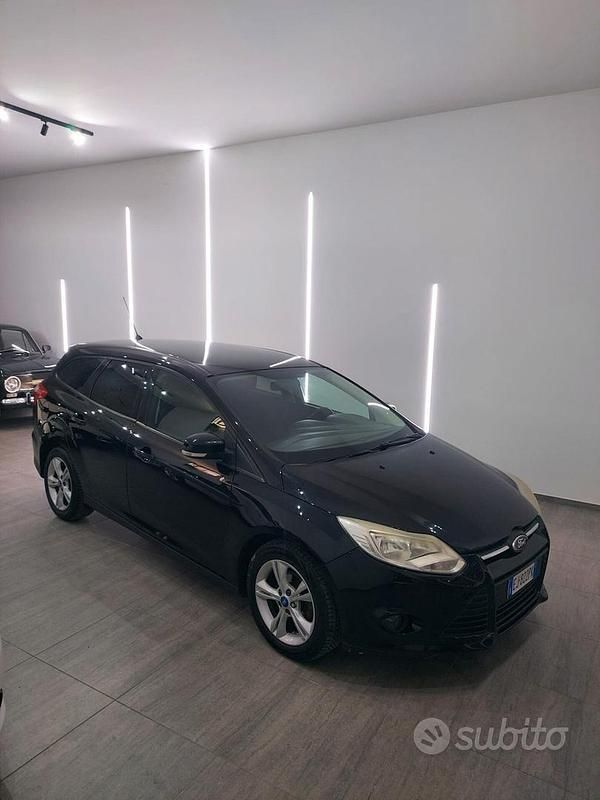 Usata Ford Focus 115 CV (84 kW) 2011 Nero Station wagon
