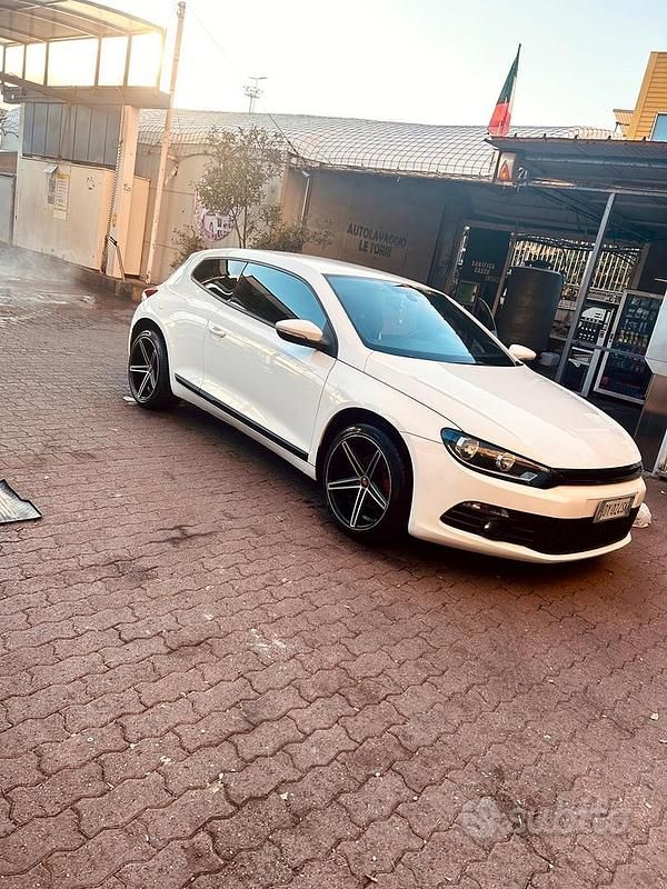 Usata VW Scirocco 2009 Bianco Coupé