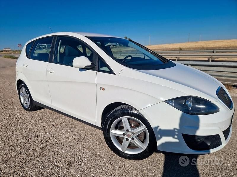 Usata Seat Altea Style 102 CV (75 kW) 2011 Bianco Monovolume
