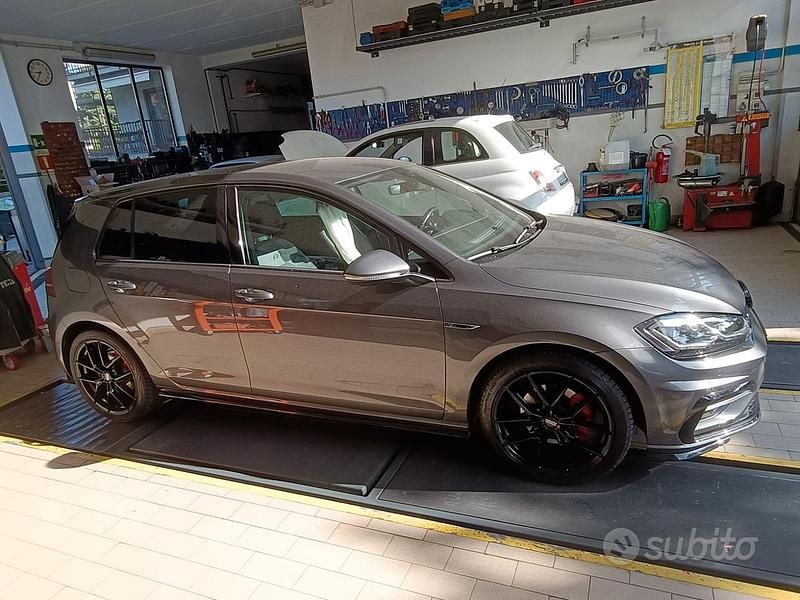 Usata VW Golf VII Sportline 116 CV (85 kW) 2017 Grigio Berlina
