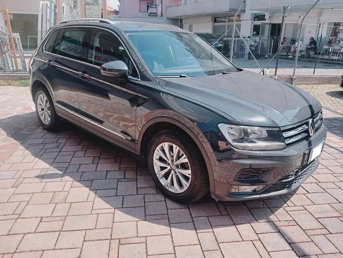Usata VW Tiguan Business 150 CV (110 kW) 2020 Grigio indio met SUV