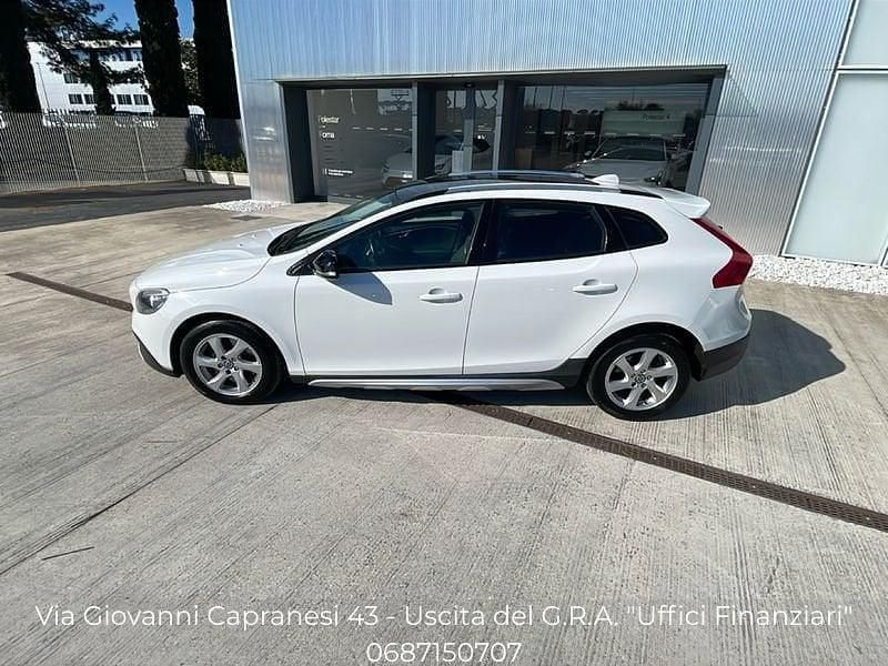 Usata Volvo V40 CC Momentum 150 CV (110 kW) 2013 Bianco Station wagon