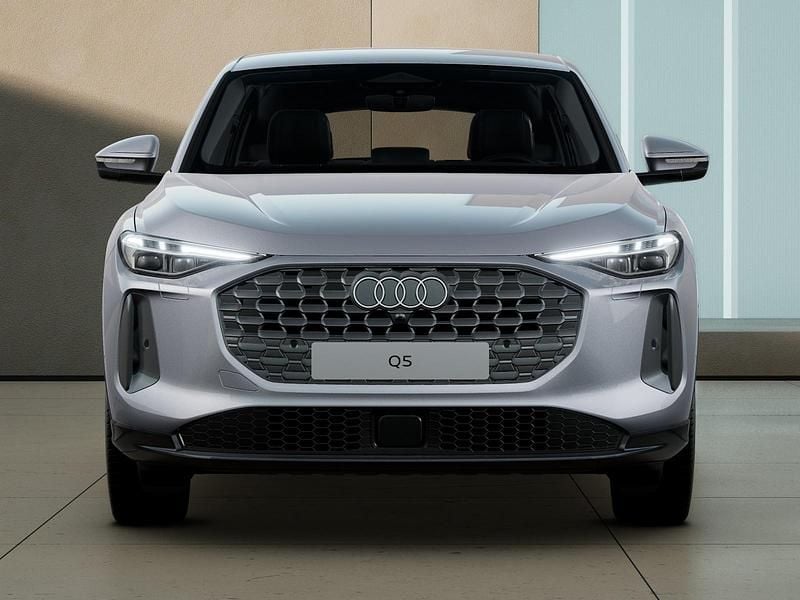 Nuova Audi Q5 Sportback Advanced 299 CV (219 kW) 2026 Argento fioretto metallizzato SUV