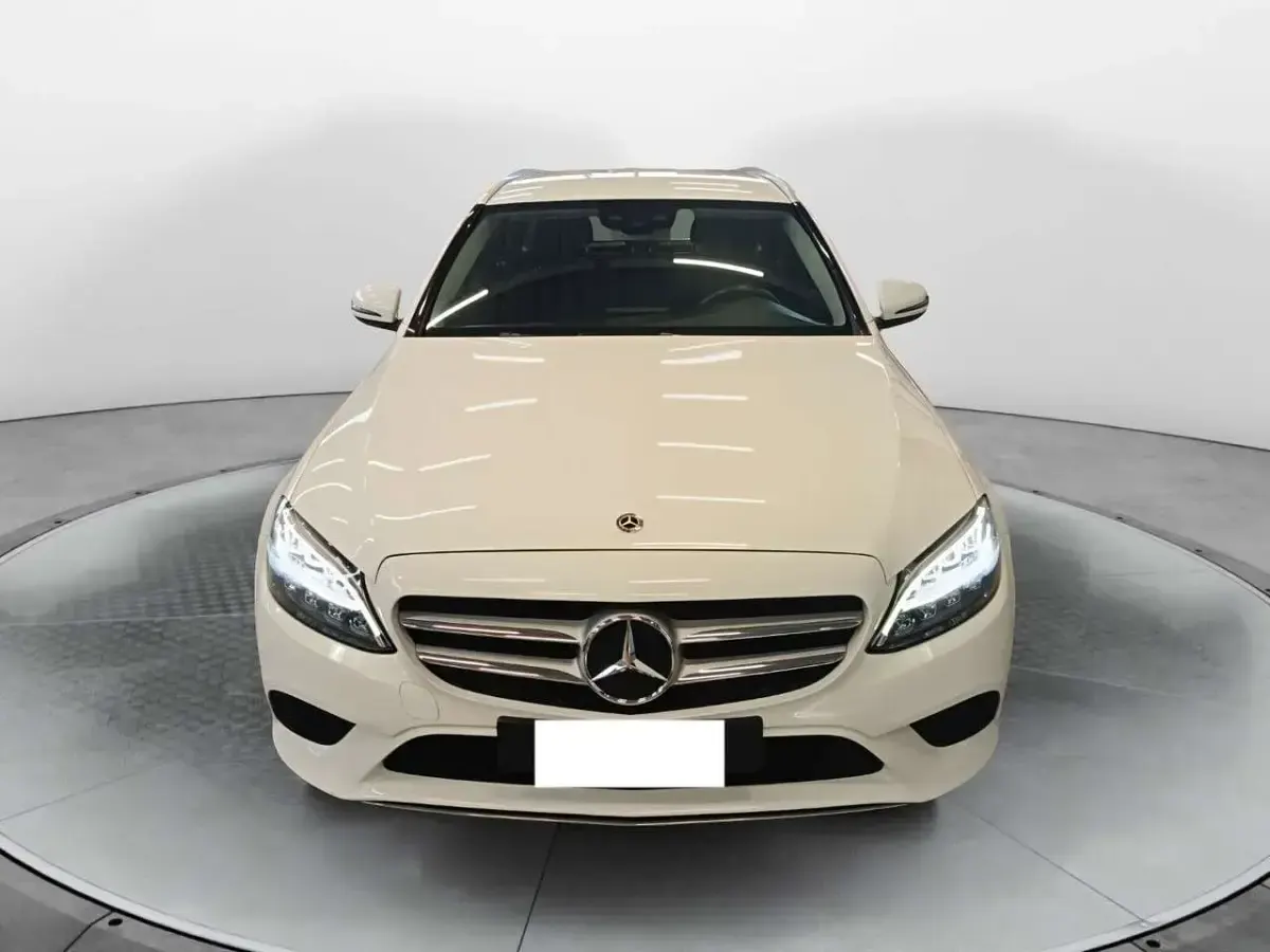 Usata Mercedes C220 Premium 194 CV (142 kW) 2019 Bianco Station wagon