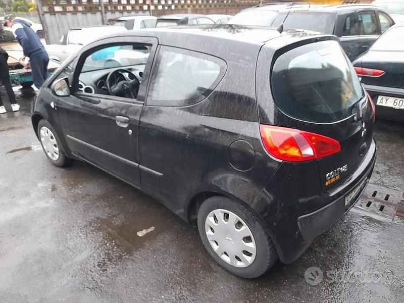 Usata Mitsubishi Colt 2006 Nero Utilitaria